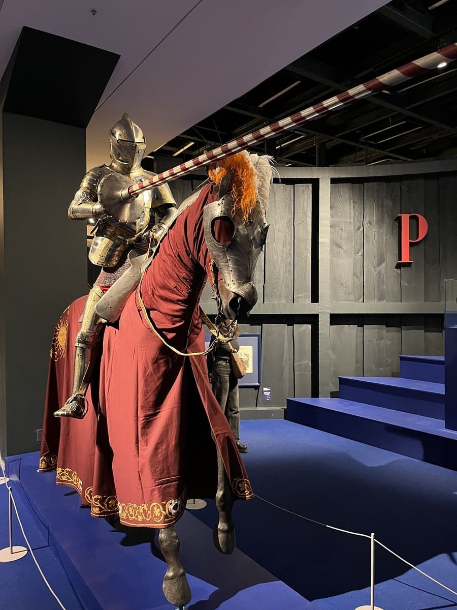 Азбука Бенуа, зал с буквой Р, Рыцарь из Эрмитажа