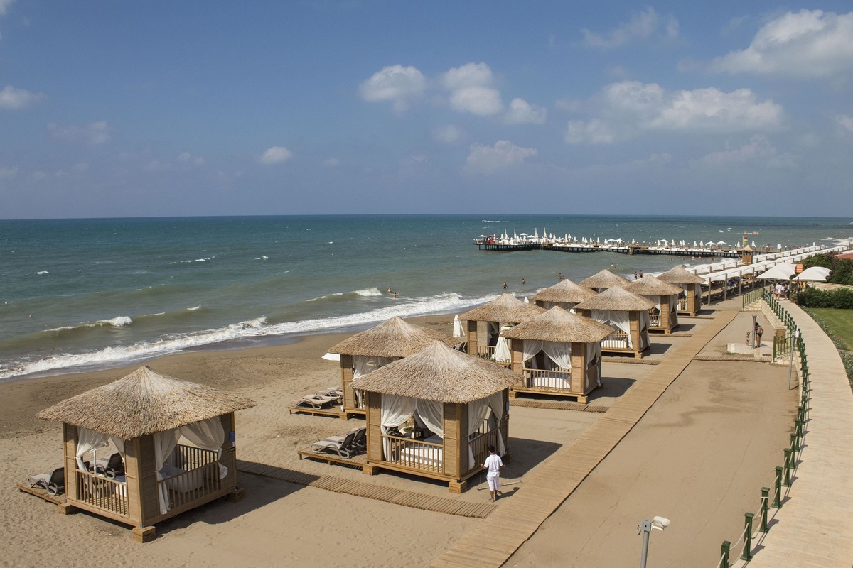 Отель Bellis Deluxe Hotel 5