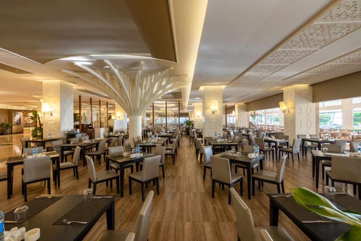 Отель Nirvana Mediterranean Excellence 5