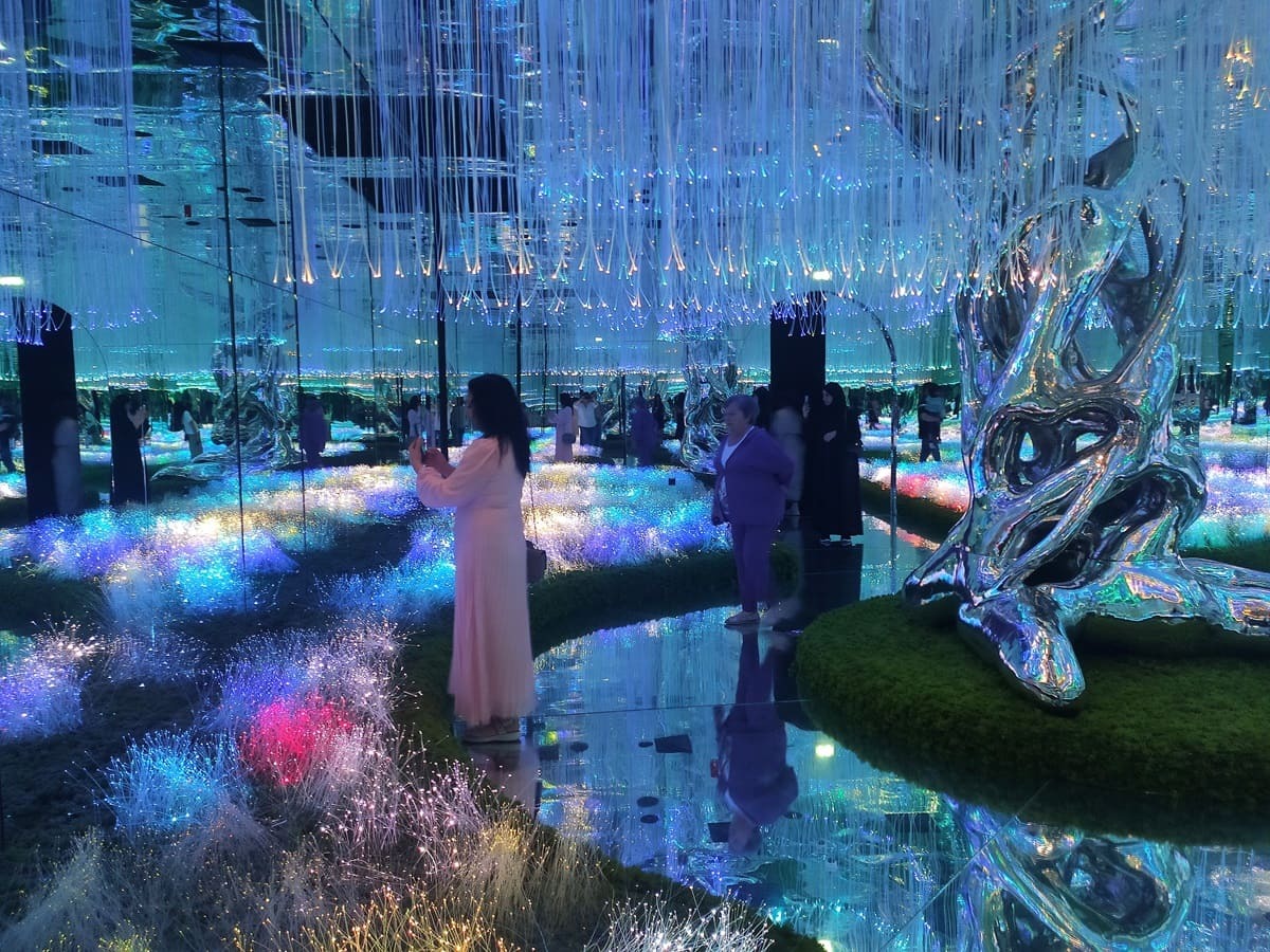 тропический парк из &laquo;Аватара&raquo;