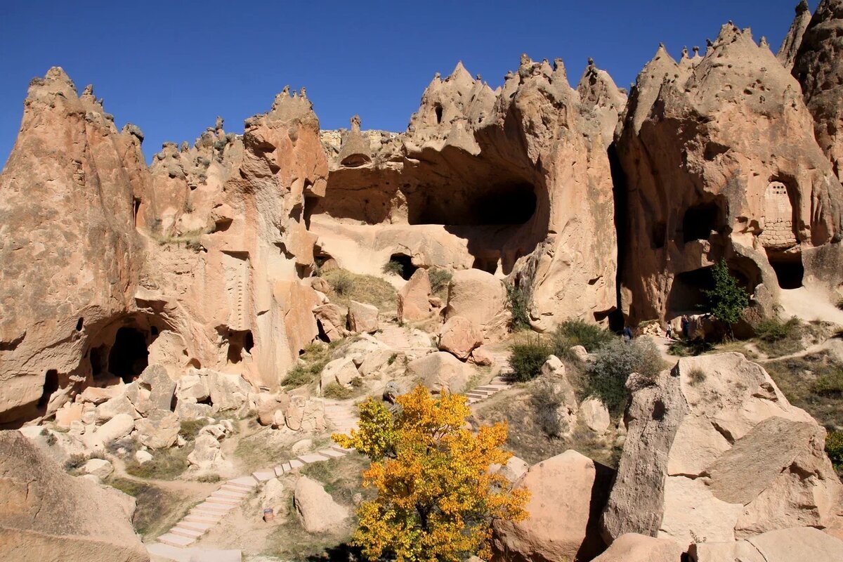 По долинам и по взгорьям