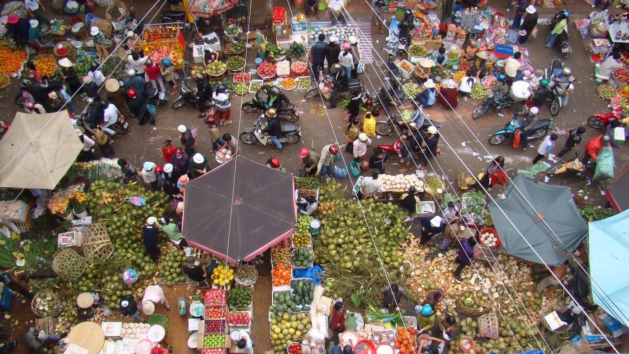 Вид на рынок в Нячанге