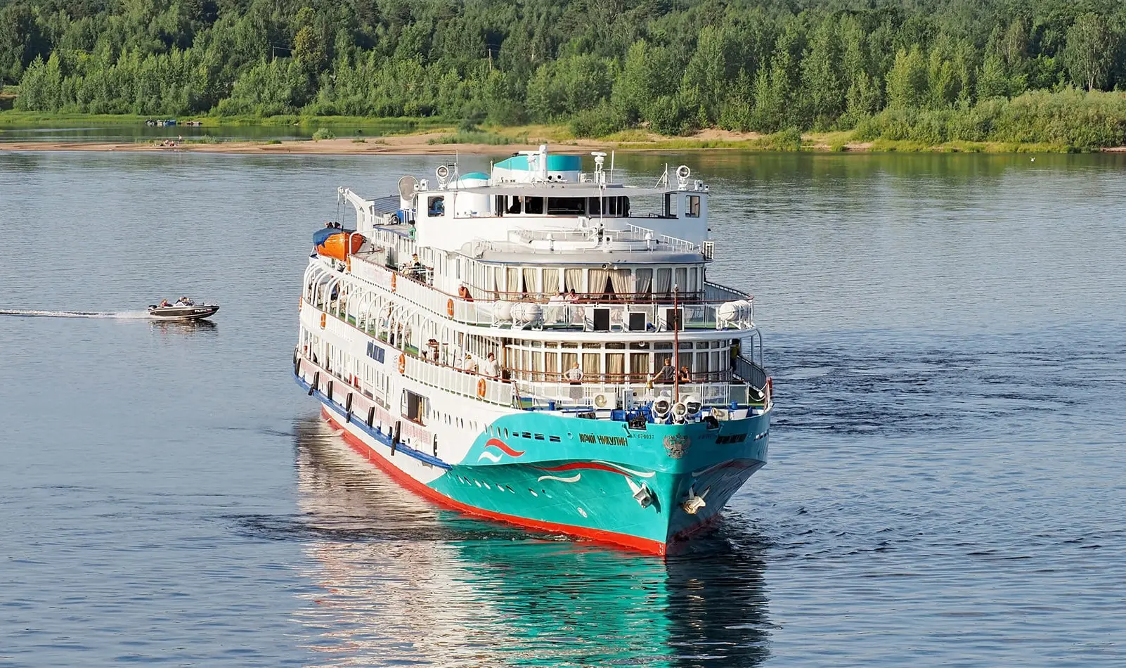 Теплоход «Юрий Никулин»